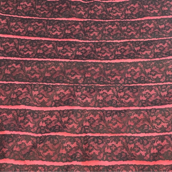 🖤 Vintage 🖤 Oh la la! 1950s Lacy Hot Pink and Black Gauzy Striped Slip Small - Picture 5 of 8